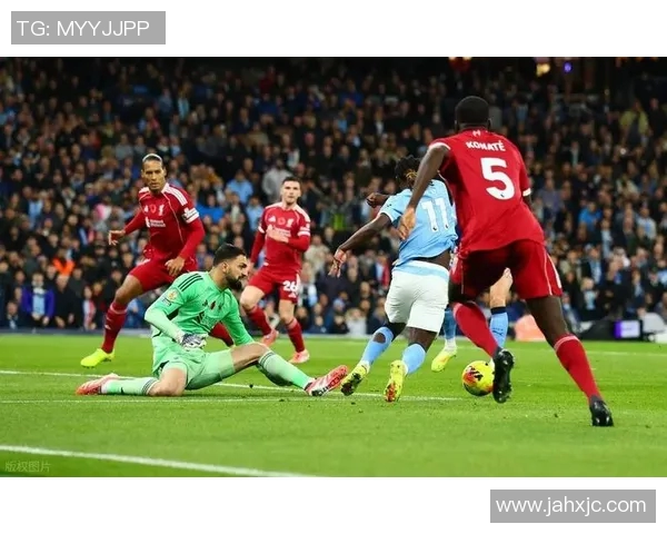 英超联赛暂停:各支球队紧急备战,球迷热切期待比赛重启